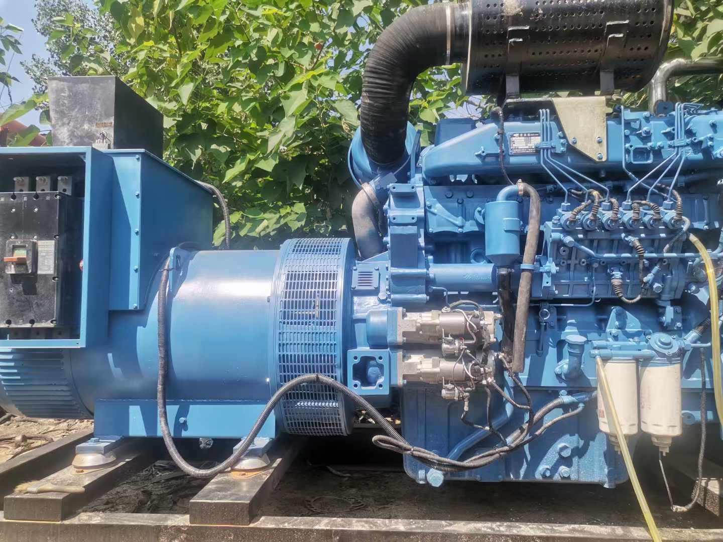 东方详细说明降低 800kW 柴油发电机输出电流波动的方法